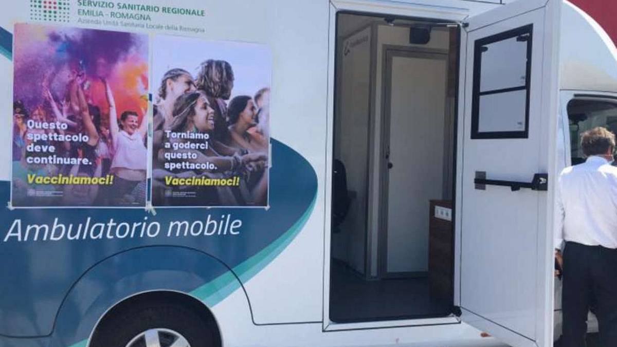 Settembre di tappe a Cesena per il camper dedicato al vaccini Covid