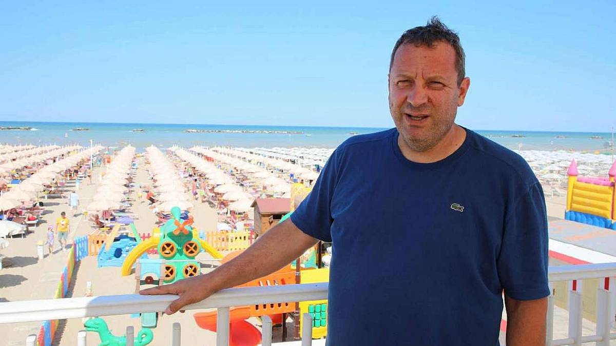 Stabilimenti Covid free. I bagnini: «Noi siamo pronti»