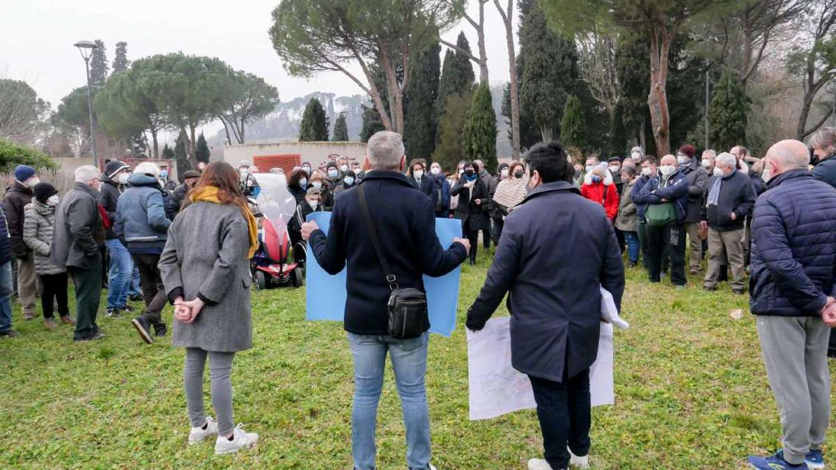 Isola ecologica, raccolte quasi mille firme
