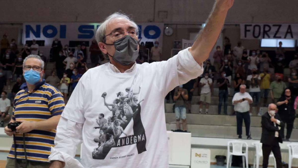 Basket A1 donne, Fermi: E-Work, puoi salvarti