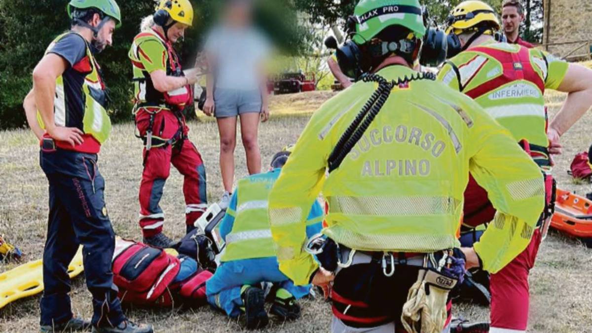 Si spezza un ramo: scout ferito alla testa