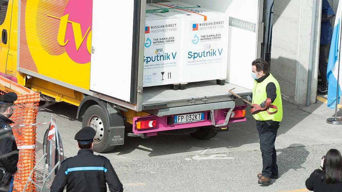 Sammarinesi vaccinati con lo Sputnik: green pass sospeso