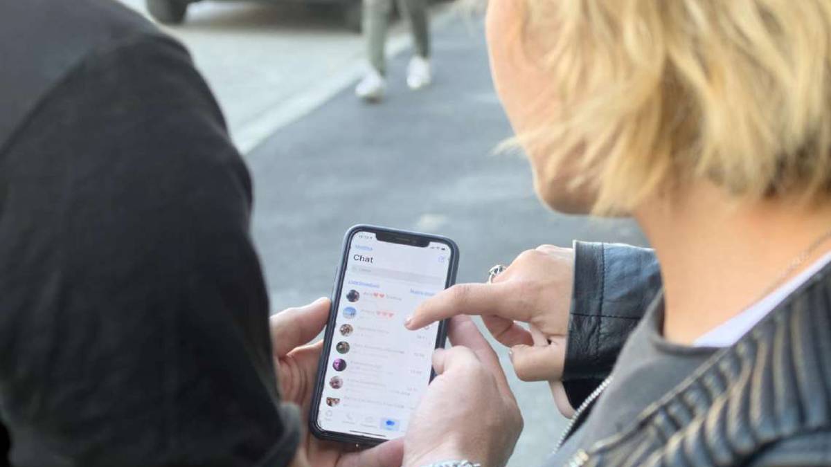 Ravenna, lui chatta con un'altra e scoppia la gelosia: Minacce alla rivale