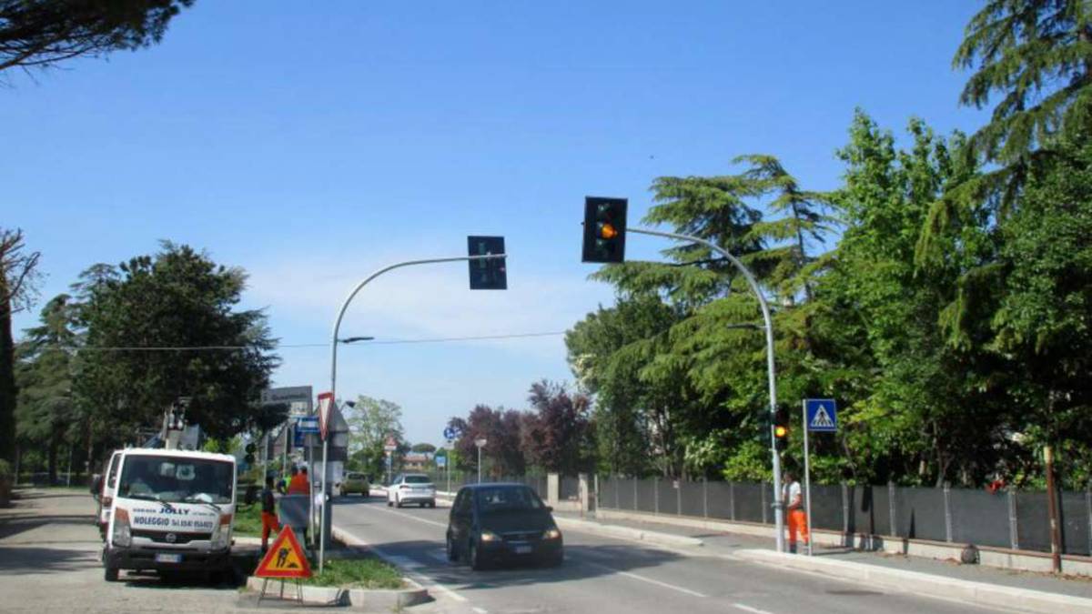 Semaforo pedonale a chiamata sulla Sp33 tra Gatteo e Savignano