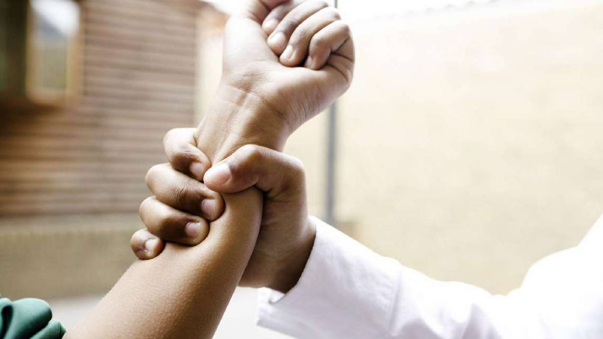 Rimini. Pugni alla pancia della compagna incinta: arrestato