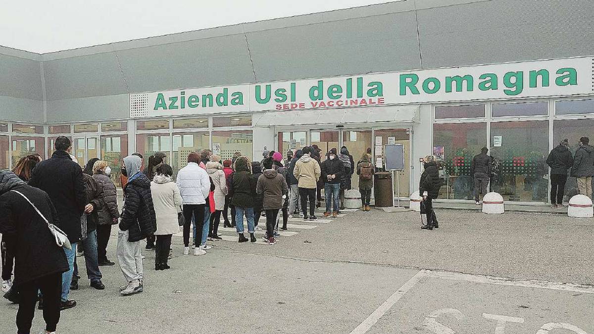 Covid. Obbligo vaccinale per over 50, ecco cosa cambia: sanzioni da 600 a 1.500 euro