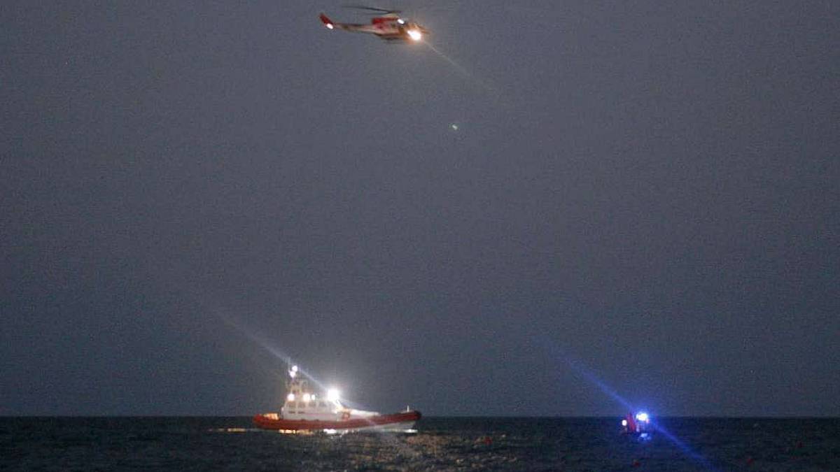 Morto al largo 46enne di Cesena, i parenti: «Indagare ancora »