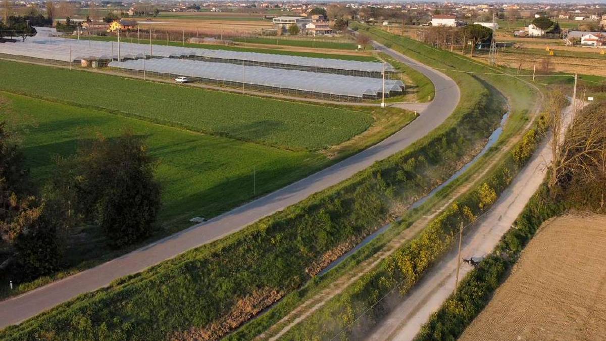 Gambettola, incidente con il trattore: grave 57enne