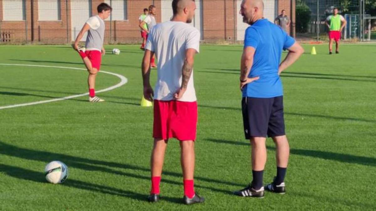 Calcio, l'ex Rimini Arlotti lascia il Carpi e si allena a Coriano