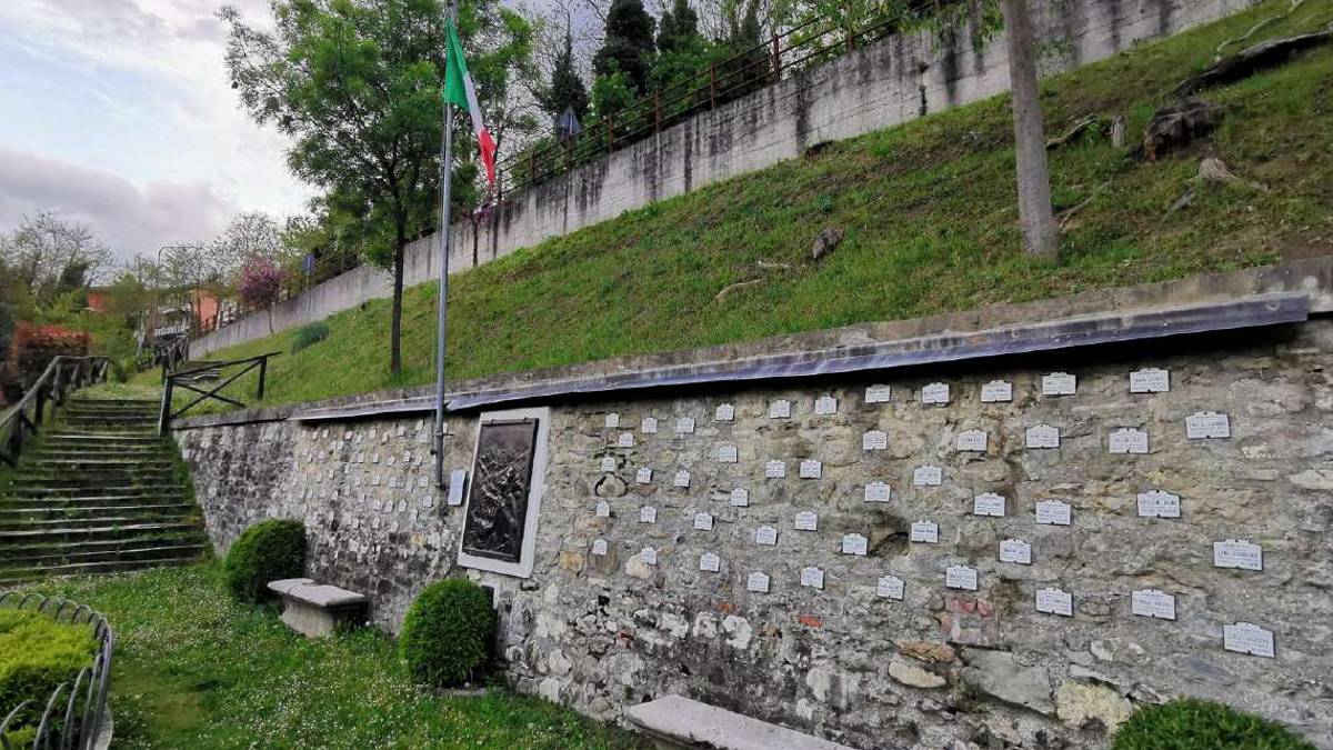 Mercato Saraceno, la centesima targa in memoria dei caduti