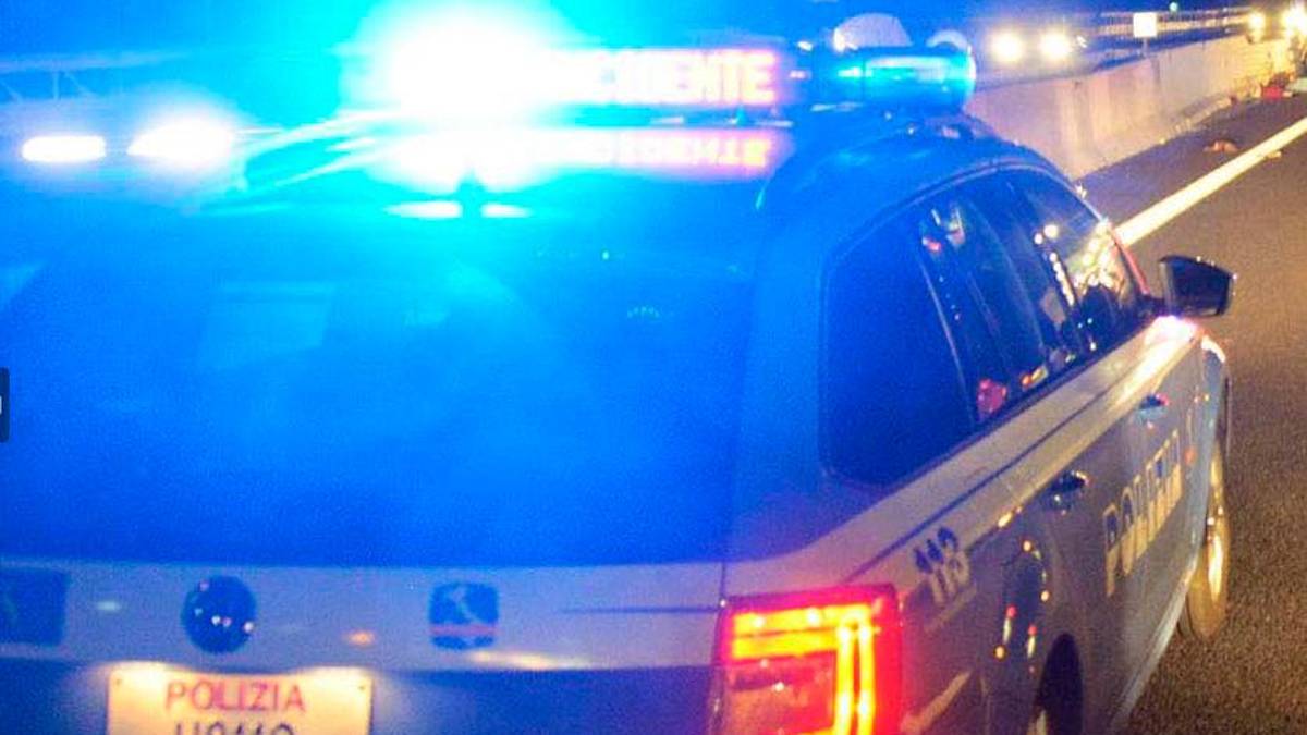 Tragedia in A14: perde il controllo del camion, muore 61enne residente a Rimini