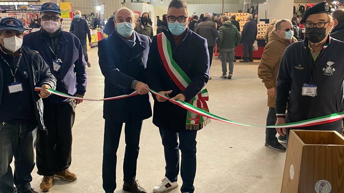Forlì, il vice sindaco inaugura il week-end in Fiera dedicato ad elettronica e fumetti