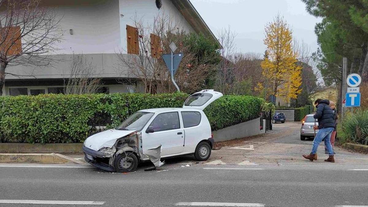 Brisighella, speronò l'auto di un 49enne di Modigliana e fuggì. Denunciato