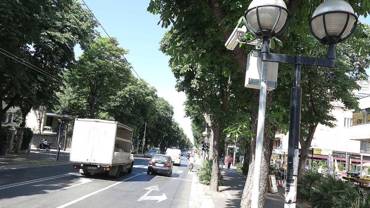 Rimini. Telecamere ai semafori: da domani multe in due incroci