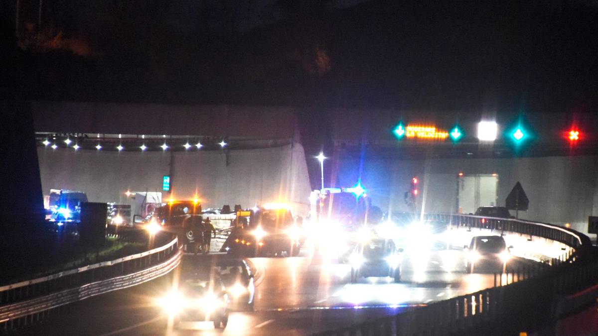Autostrada A14, chiuso per una notte il tratto Castel San Pietro-Imola