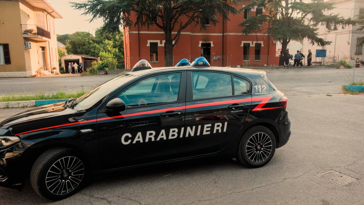 Paura all’alba ad Alfonsine: incendio in un’abitazione, tre giovani in ospedale FOTOGALLERY