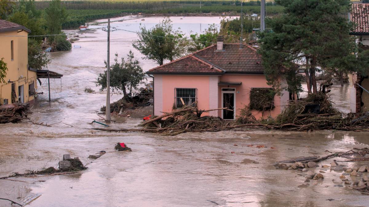L’esondazione del Lamone a Traversara
