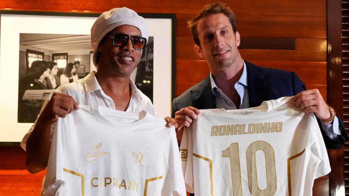 Ravenna, festa in spiaggia per il Ravenna FC: arriva Ronaldinho