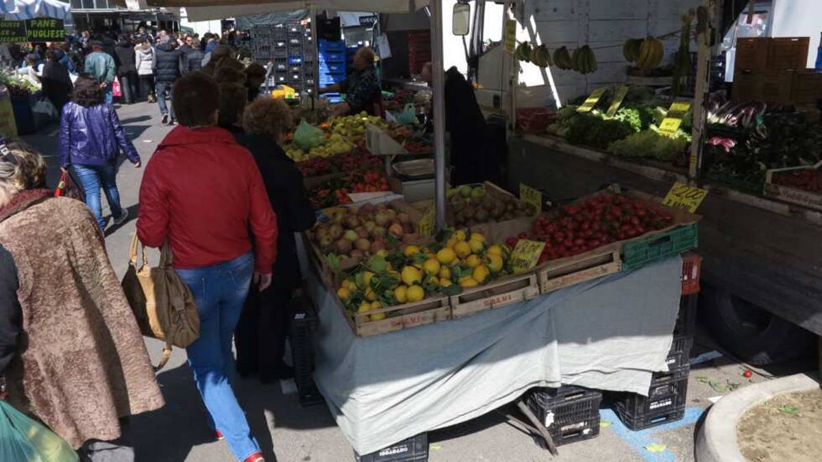Rimini. Torna il mercato ma con varchi, guanti e mascherine