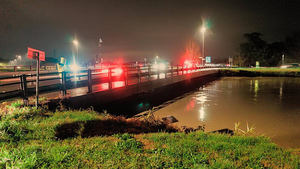 La piena del Senio nella notte. Foto Massimo Fiorentini