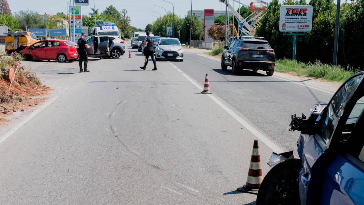 Ravenna, carambola di auto: in 7 finiscono all’ospedale, c’è anche una bambina