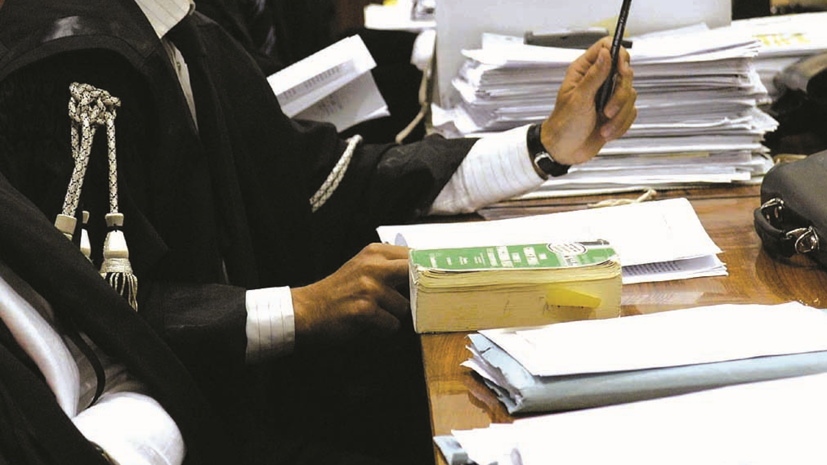 Lugo, truffati parroco e nota attrice forlivese. Broker a processo