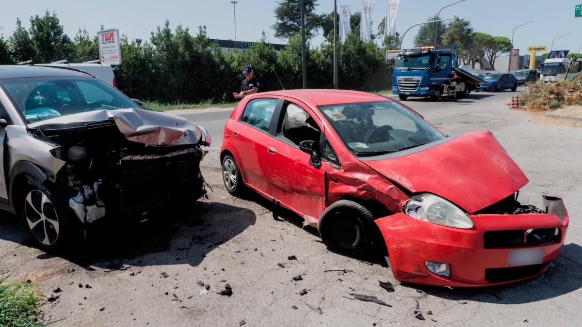 Ravenna, carambola di auto: in 7 finiscono all’ospedale, c’è anche una bambina