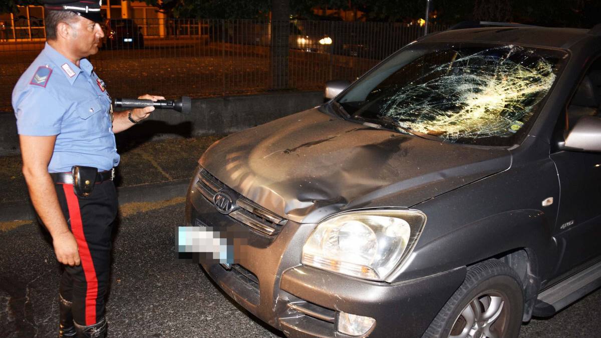 Tragedia a Santarcangelo, ciclista muore travolto da un'auto