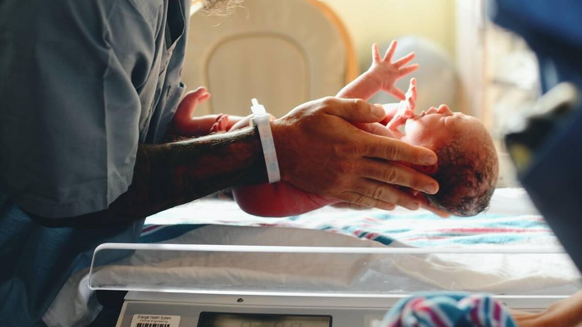 Cesena, morta ostetrica che fece nascere migliaia di bambini