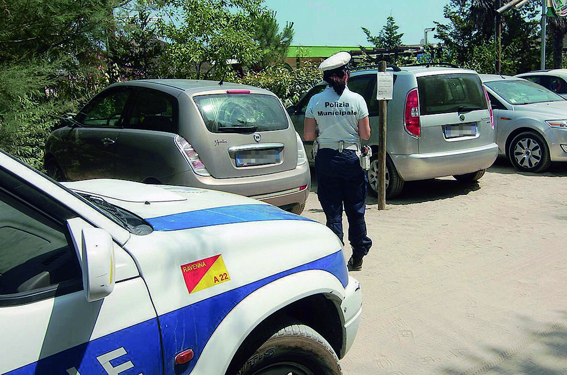 A Marina di Ravenna e Punta tornano i divieti negli stradelli per il mare