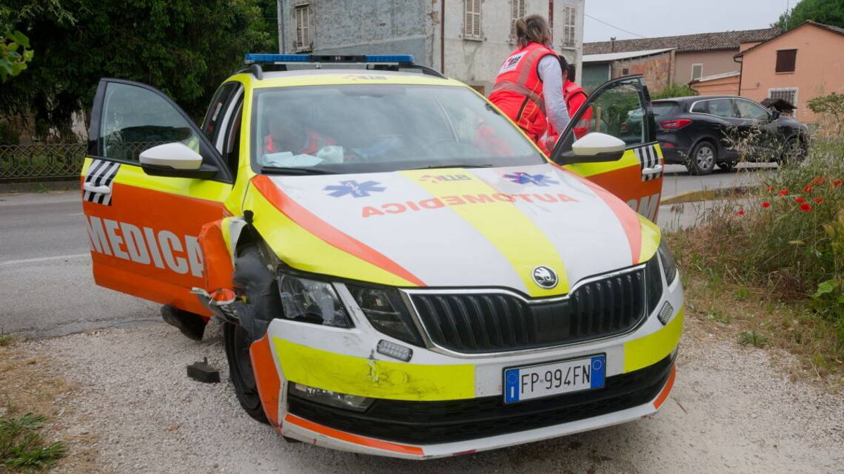 Ravenna, medicalizzata del 118 coinvolta in un incidente
