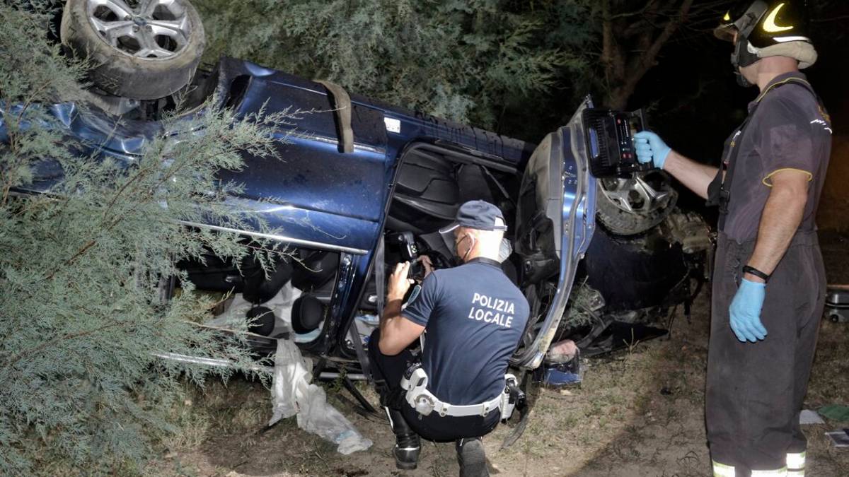 Alfonsine, finisce fuori strada in auto. Grave 41enne