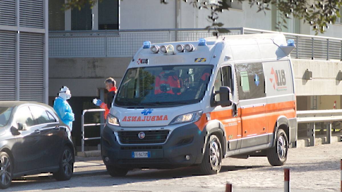 Faenza, cinque giovani positivi al rientro dalla vacanza in Grecia