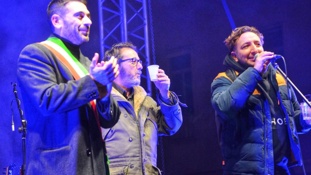 Capodanno 2023 a Lugo, grande musica con Moder e Nada e niente fuochi d'artificio nel rispetto degli animali - VIDEO GALLERY