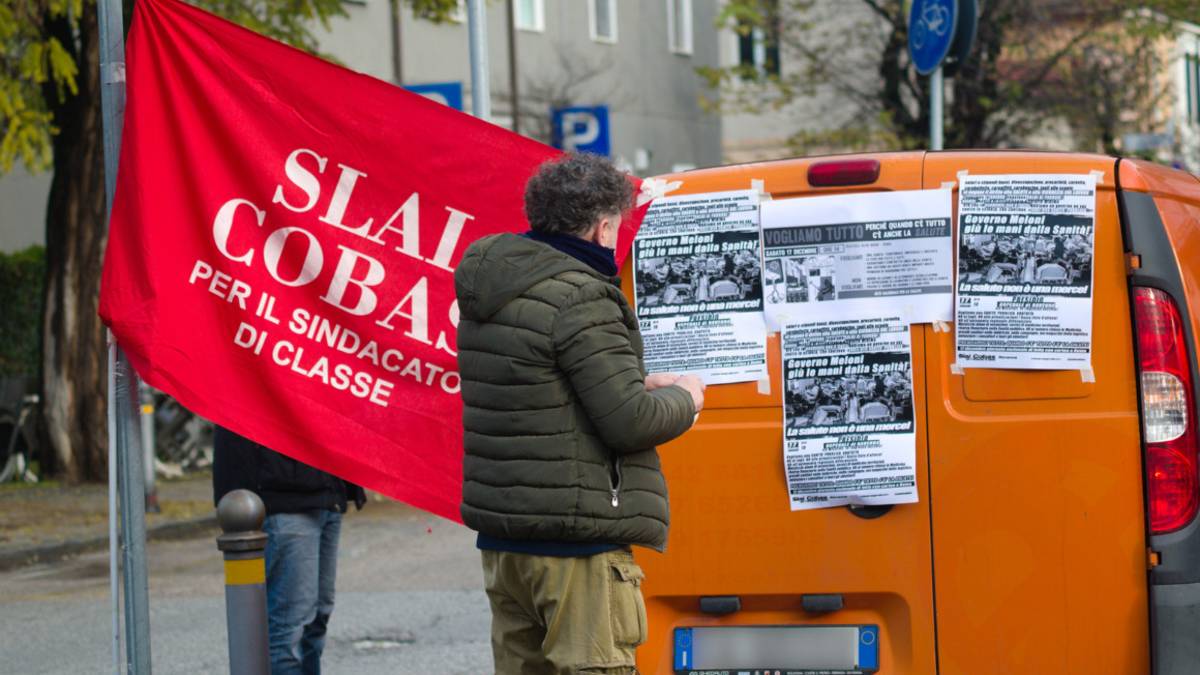 La salute non è una merce: il presidio solitario di un militante Cobas all'ospedale di Ravenna