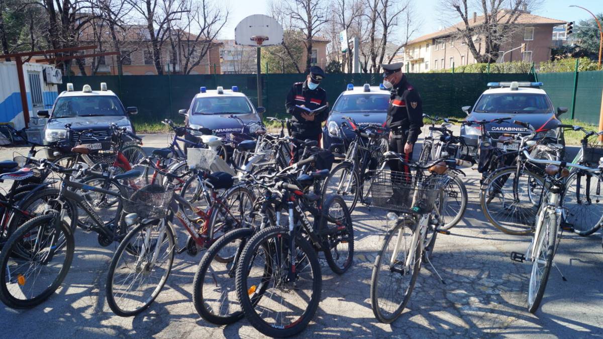 Furto di 30 biciclette a Cesena: un denunciato