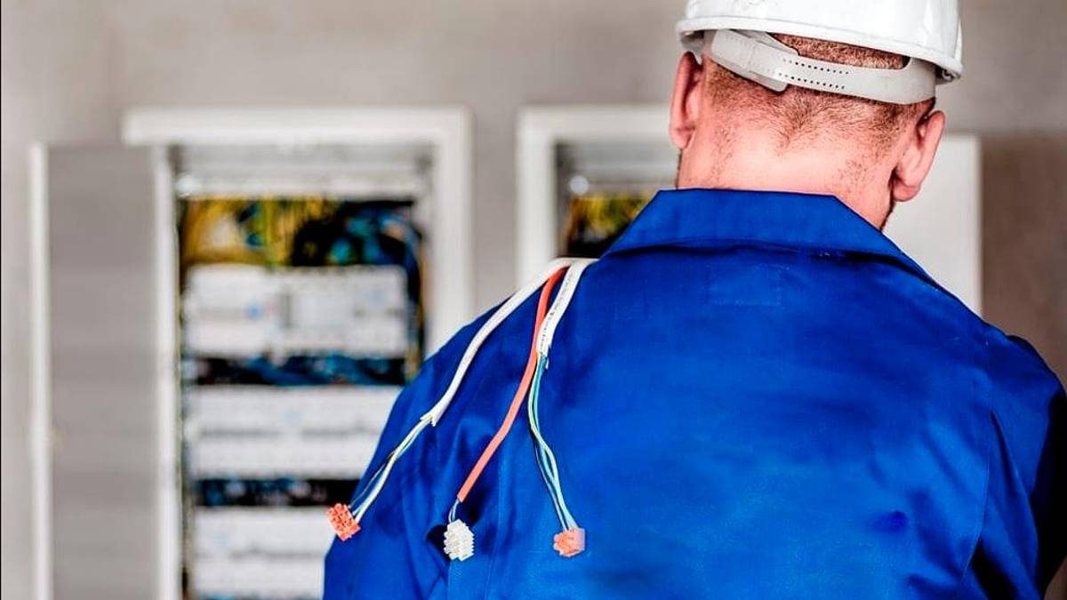 Ravenna, il 3 settembre lavori Enel in centro e possibili black-out, ecco le vie interessate