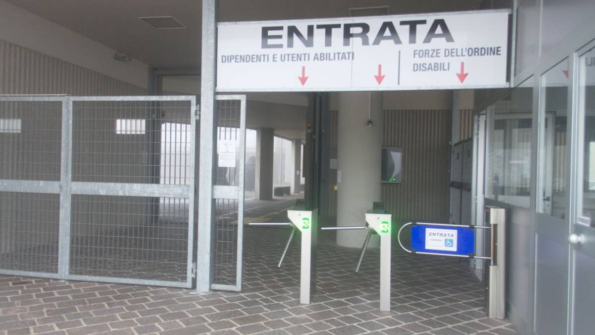 Ravenna, il virus arriva in tribunale. Contagiata dipendente, tecnico in quarantena