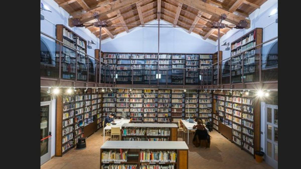Russi, una targa in memoria del professor Vicenzo Patuelli in biblioteca
