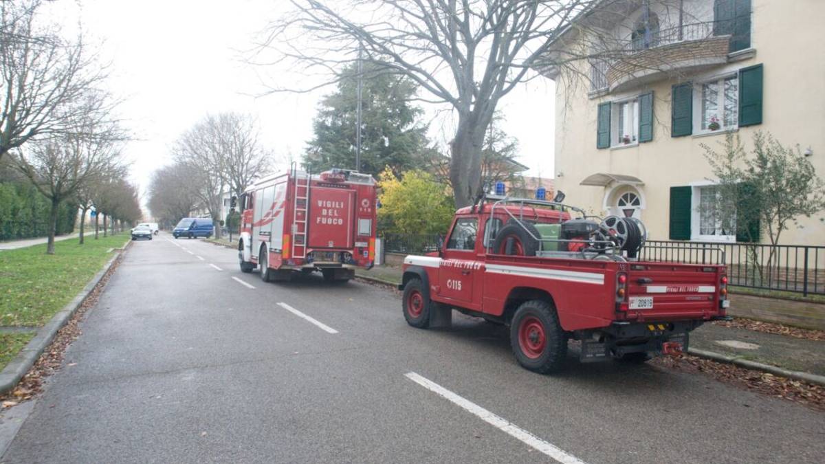 Ravenna, valigia sospetta in un parco. Fatta saltare, era vuota