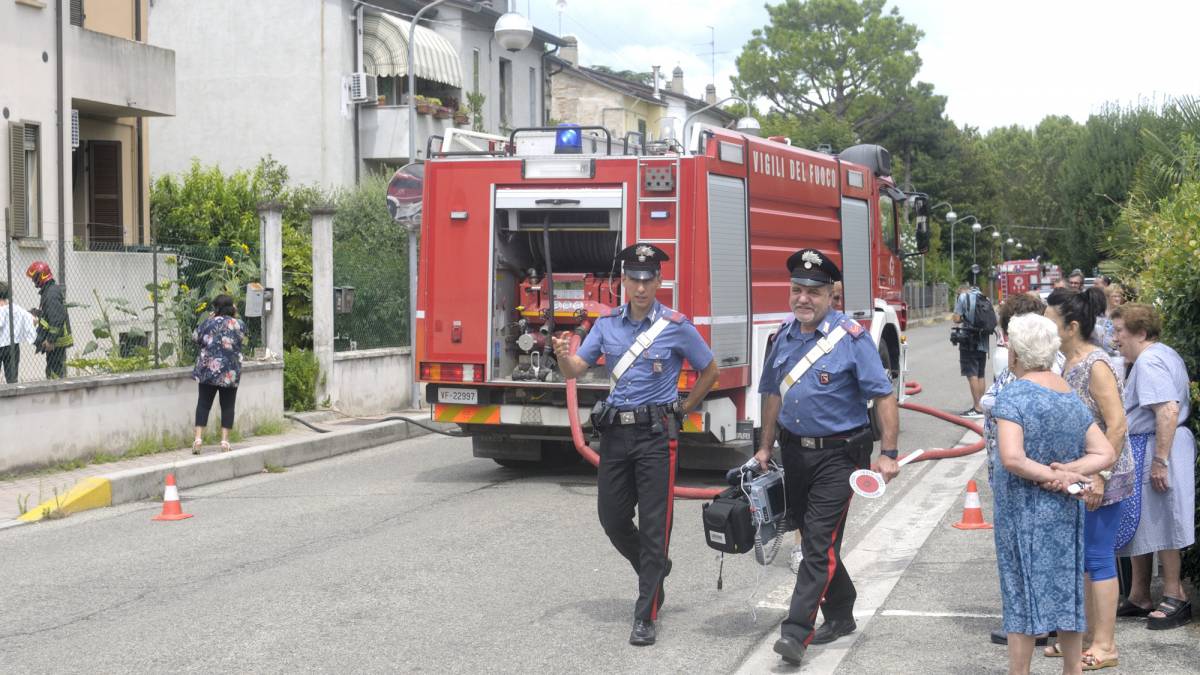 Alfonsine, incendio in camera da letto: anziana in ospedale