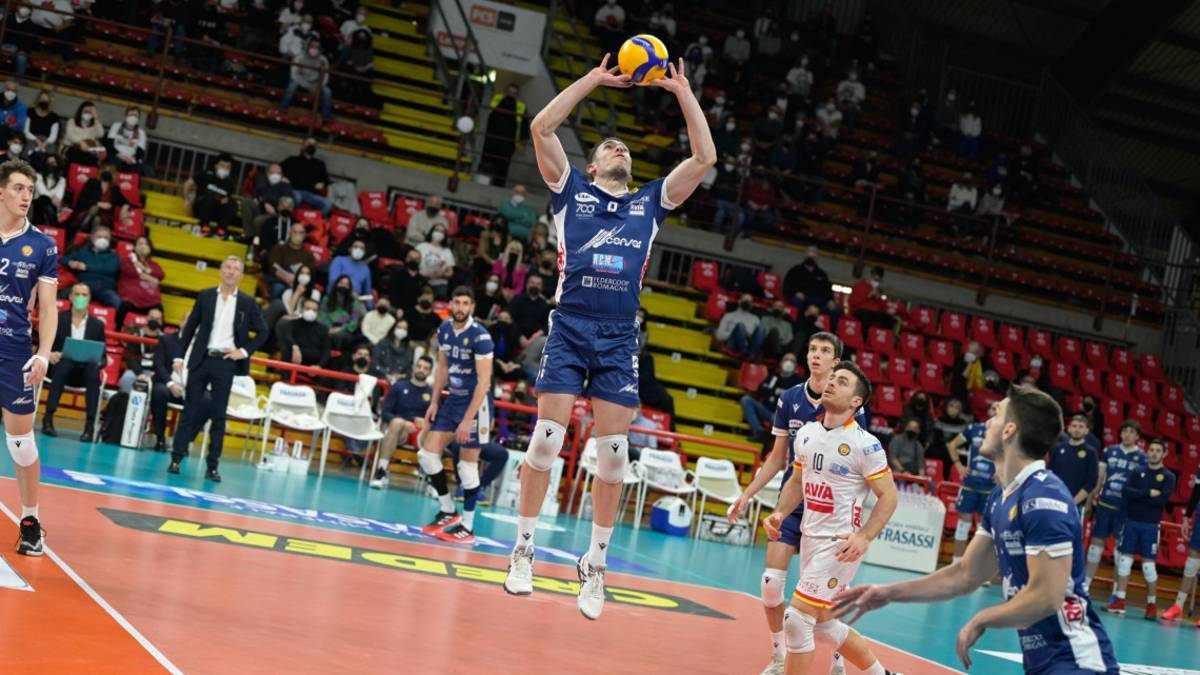 Volley Superlega, la Consar Rcm combatte ma non ha scampo a Perugia