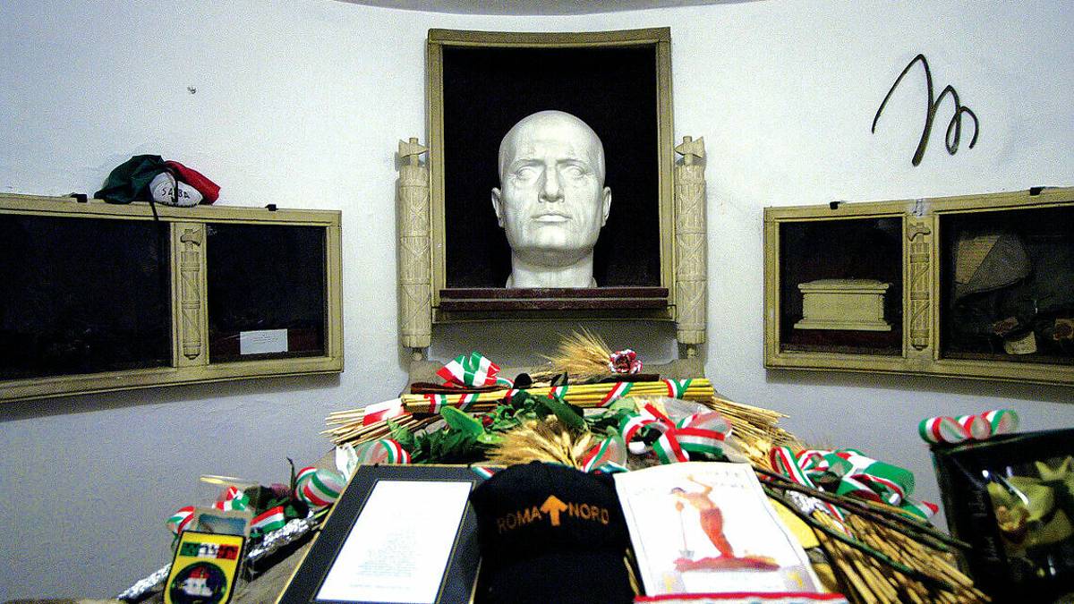 Predappio. La cripta resta chiusa: è lite nella famiglia Mussolini