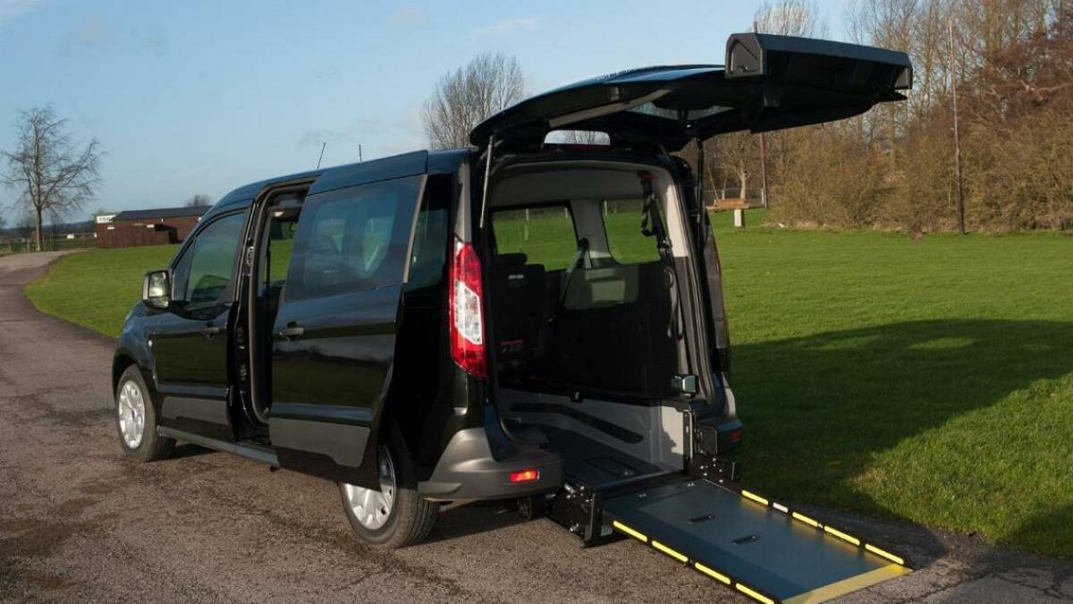 Si estende l'articolo 104: agevolazioni in più sull'acquisto di auto elettriche ed ibride