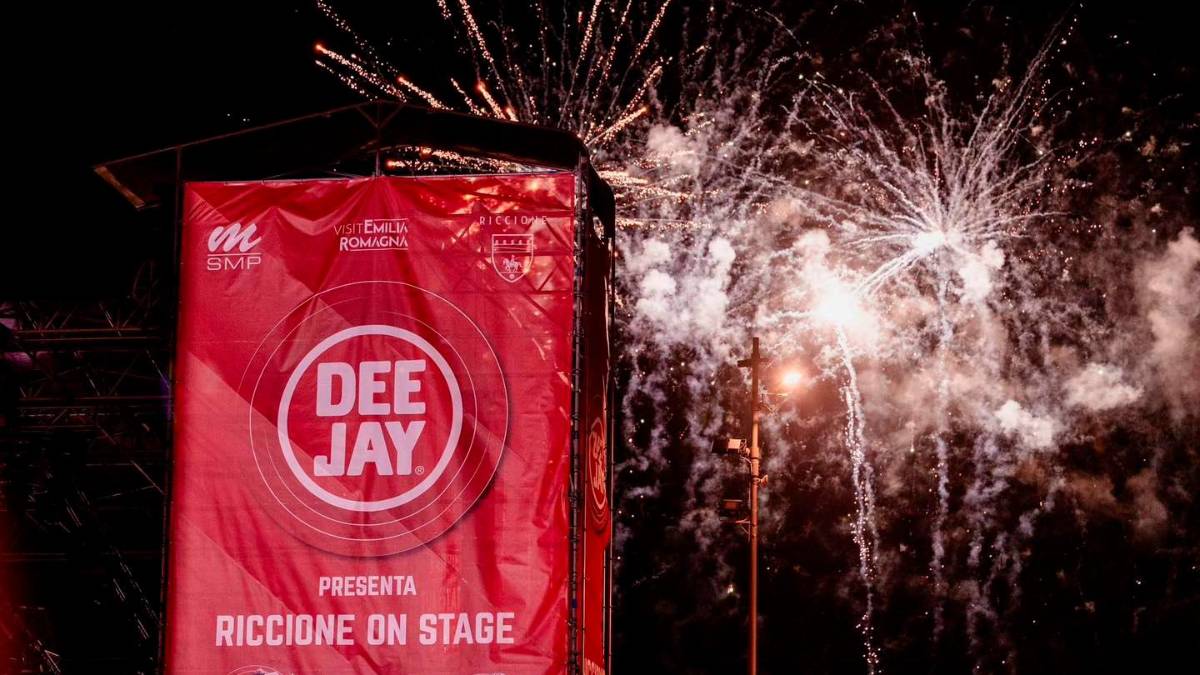 Il Ferragosto di Riccione continua con Alessandra Amoroso e Clara sabato 17 - gallery