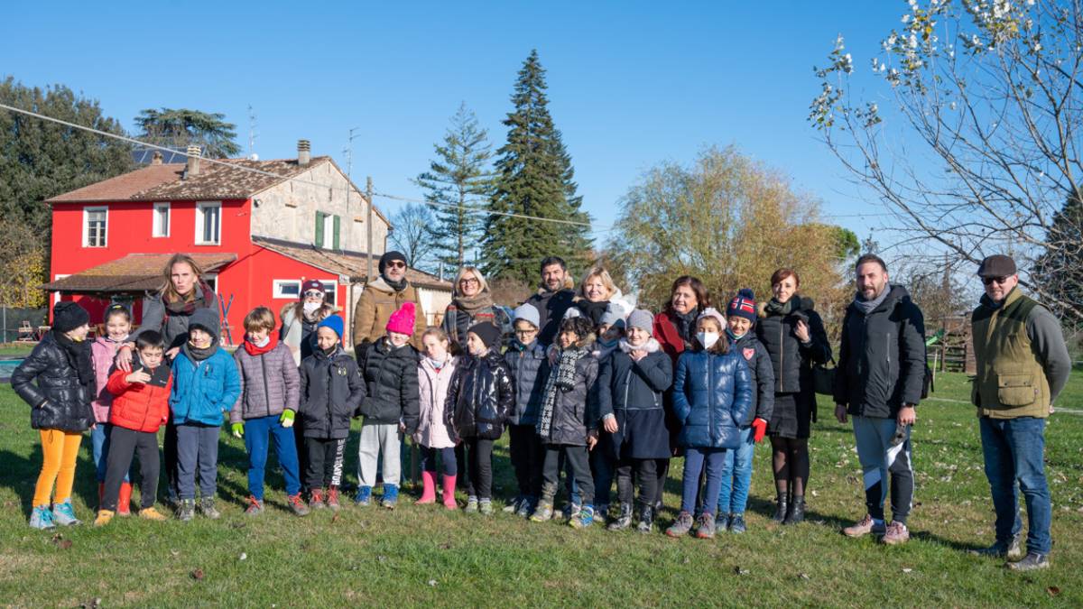 Forlì, il profumo del pane fresco per i bambini della scuola La Nave