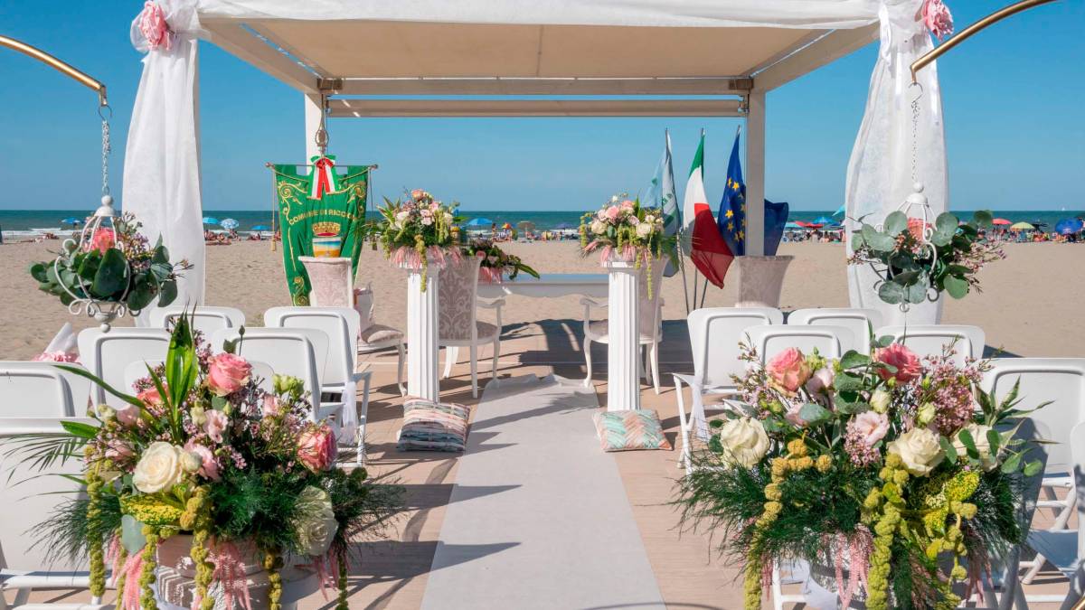 Riccione, il fascino di sposarsi in spiaggia o in villa