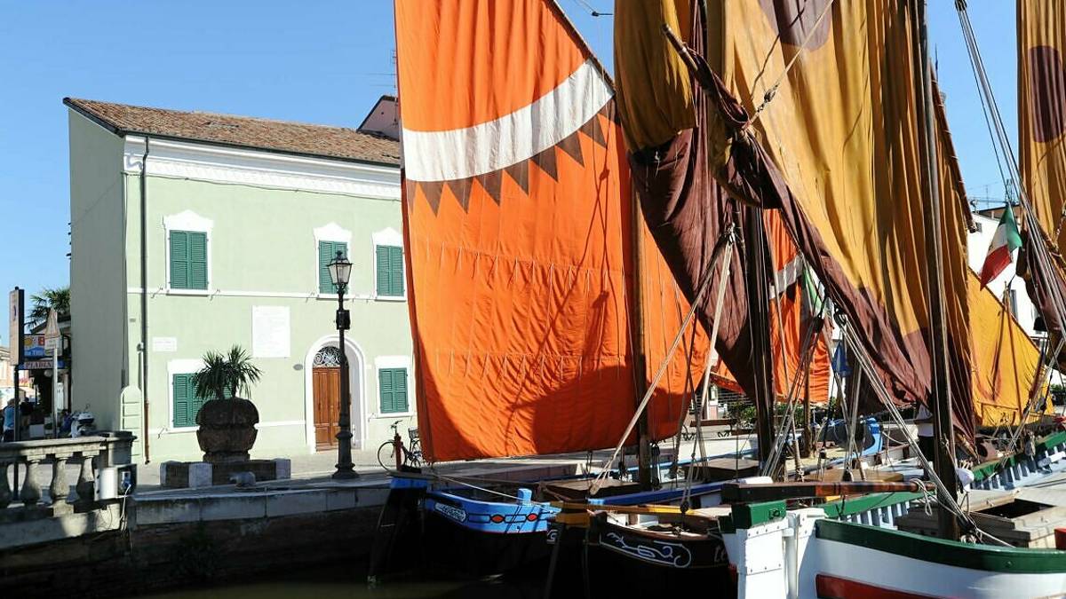 Cesenatico, dieci anni di Serenata delle Zanzare nel nome di Dante