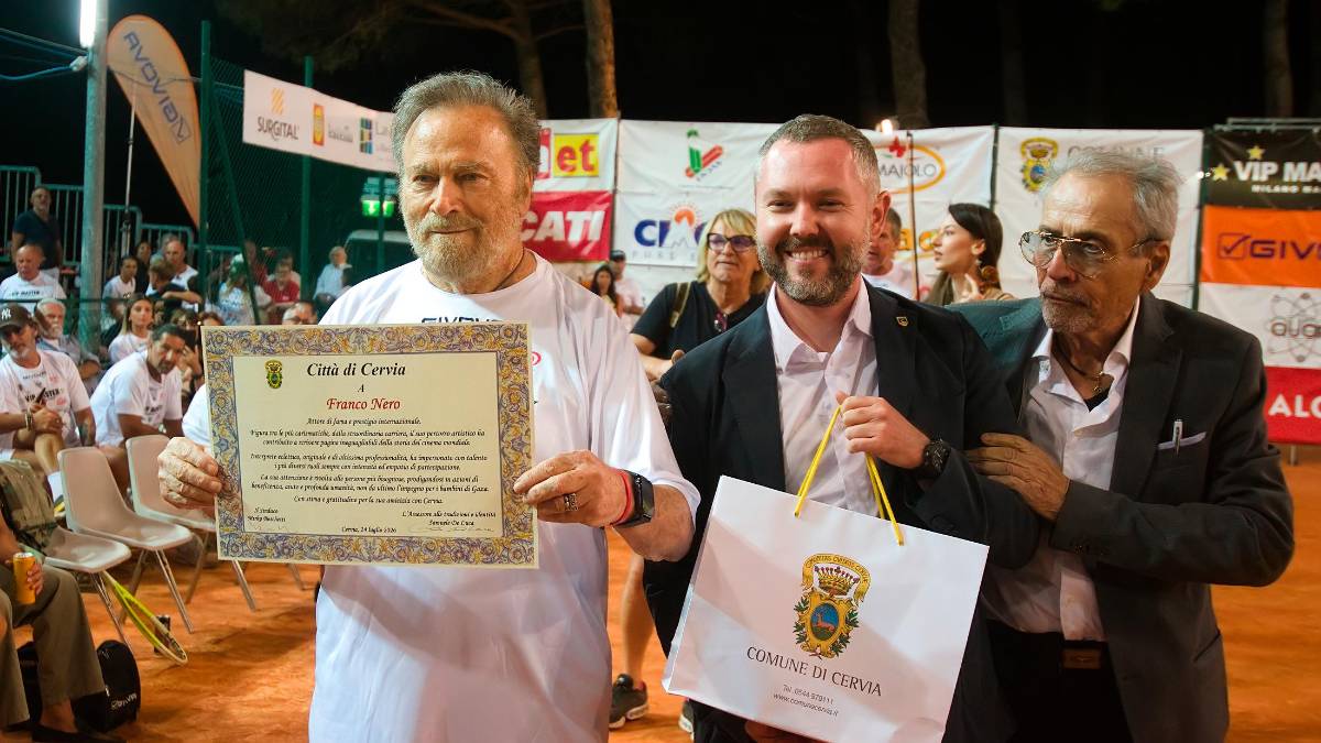 Franco Nero premiato dal Comune di Cervia