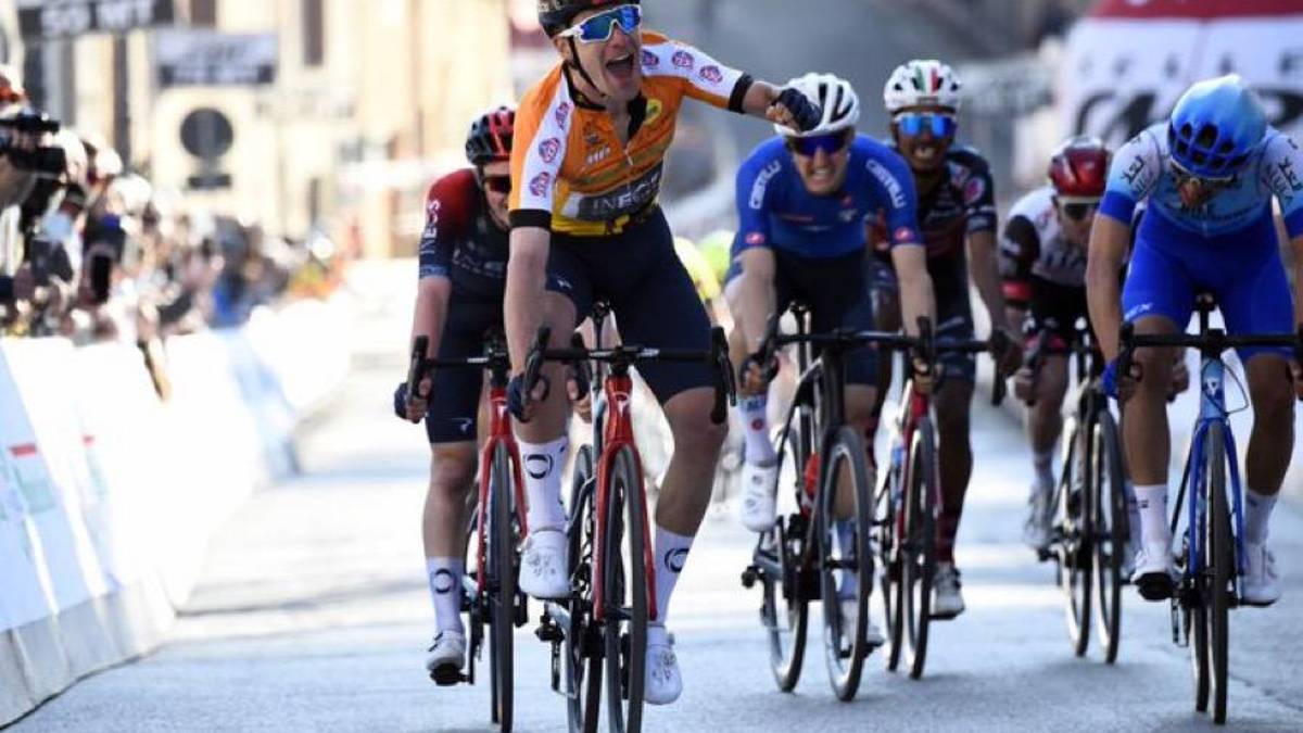 Ciclismo Coppi e Bartali: Hayter vince la seconda tappa a Longiano, Dunbar nuovo leader